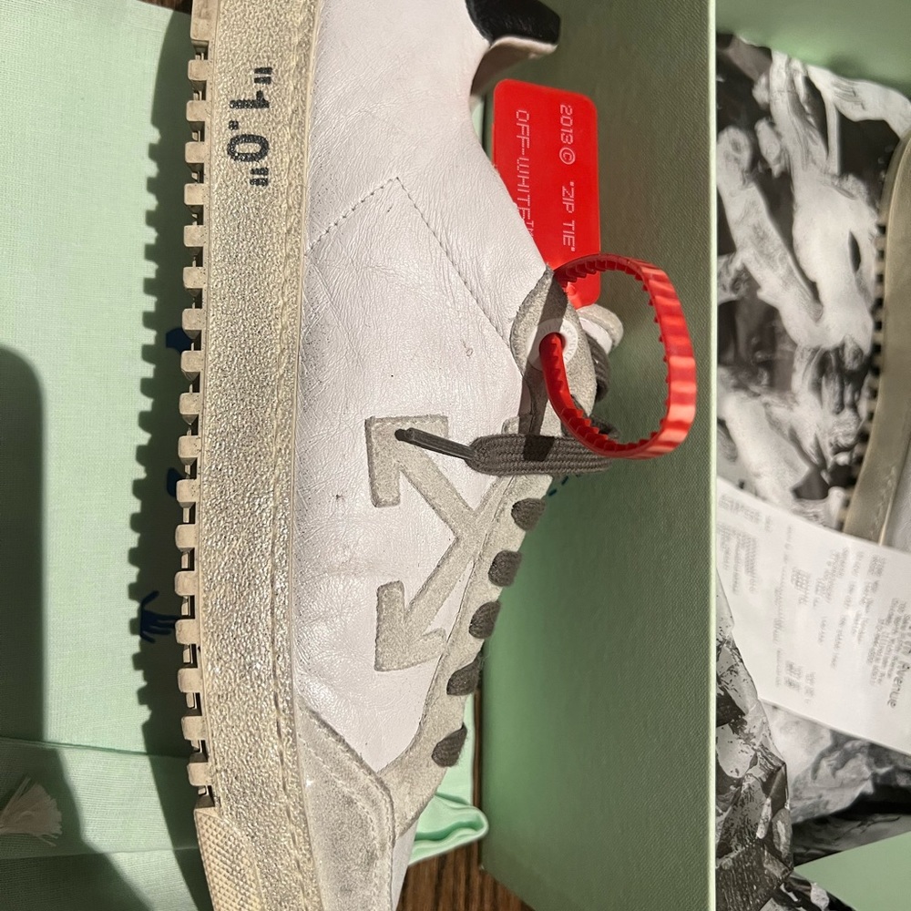 Off-White Arrow Patch Sneakers - image 5